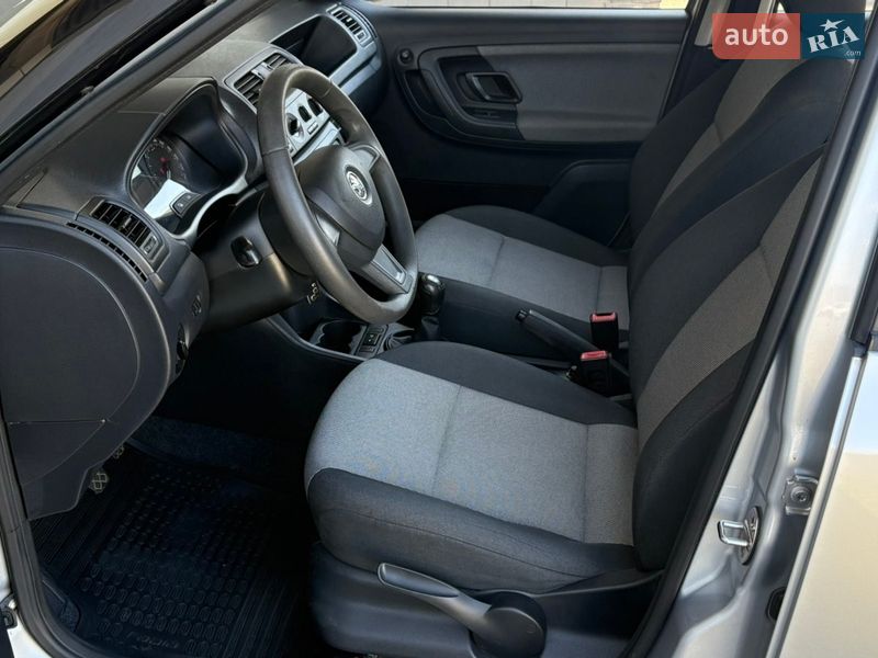 Хэтчбек Skoda Fabia 2014 в Киеве фото 12 Хэтчбек Skoda Fabia 2014 в Киеве