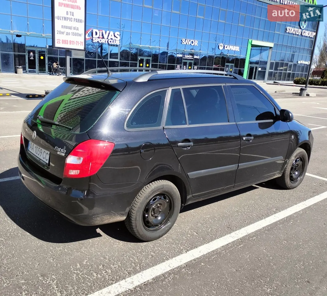2010 Skoda Fabia - мініатюра 20