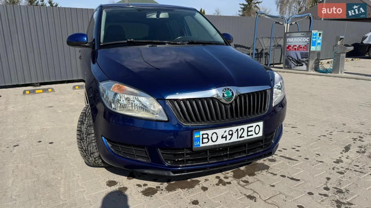 2011 Skoda Fabia - мініатюра 16