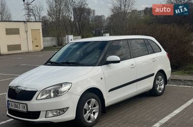Універсал Skoda Fabia 2010 в Києві