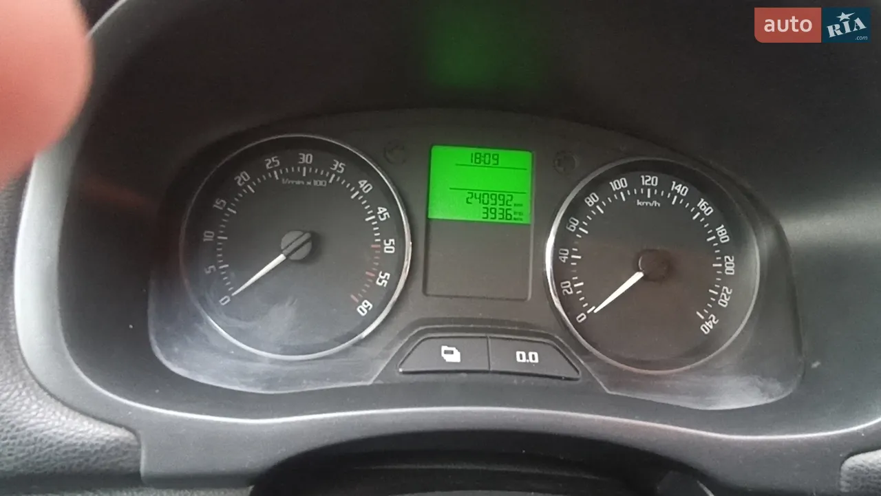 2010 Skoda Fabia - мініатюра 24