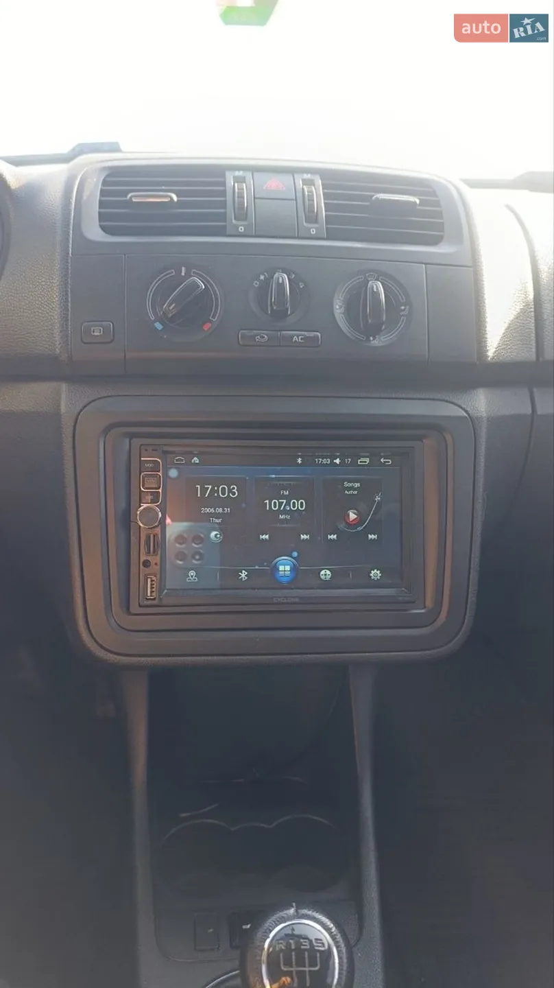 2012 Skoda Fabia - мініатюра 11