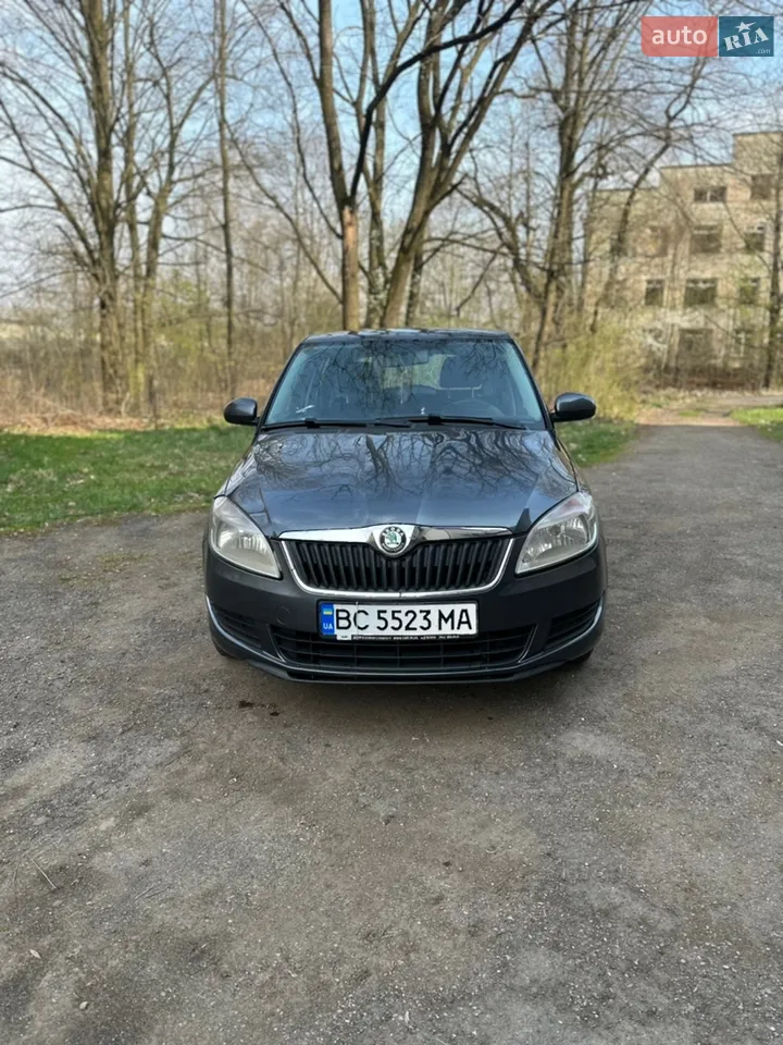 2010 Skoda Fabia - мініатюра 13