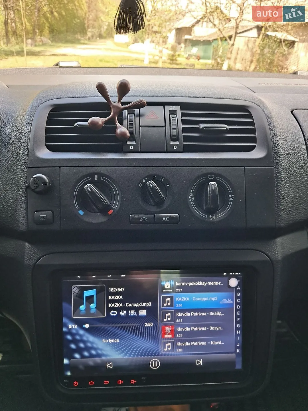 2011 Skoda Fabia - мініатюра 4