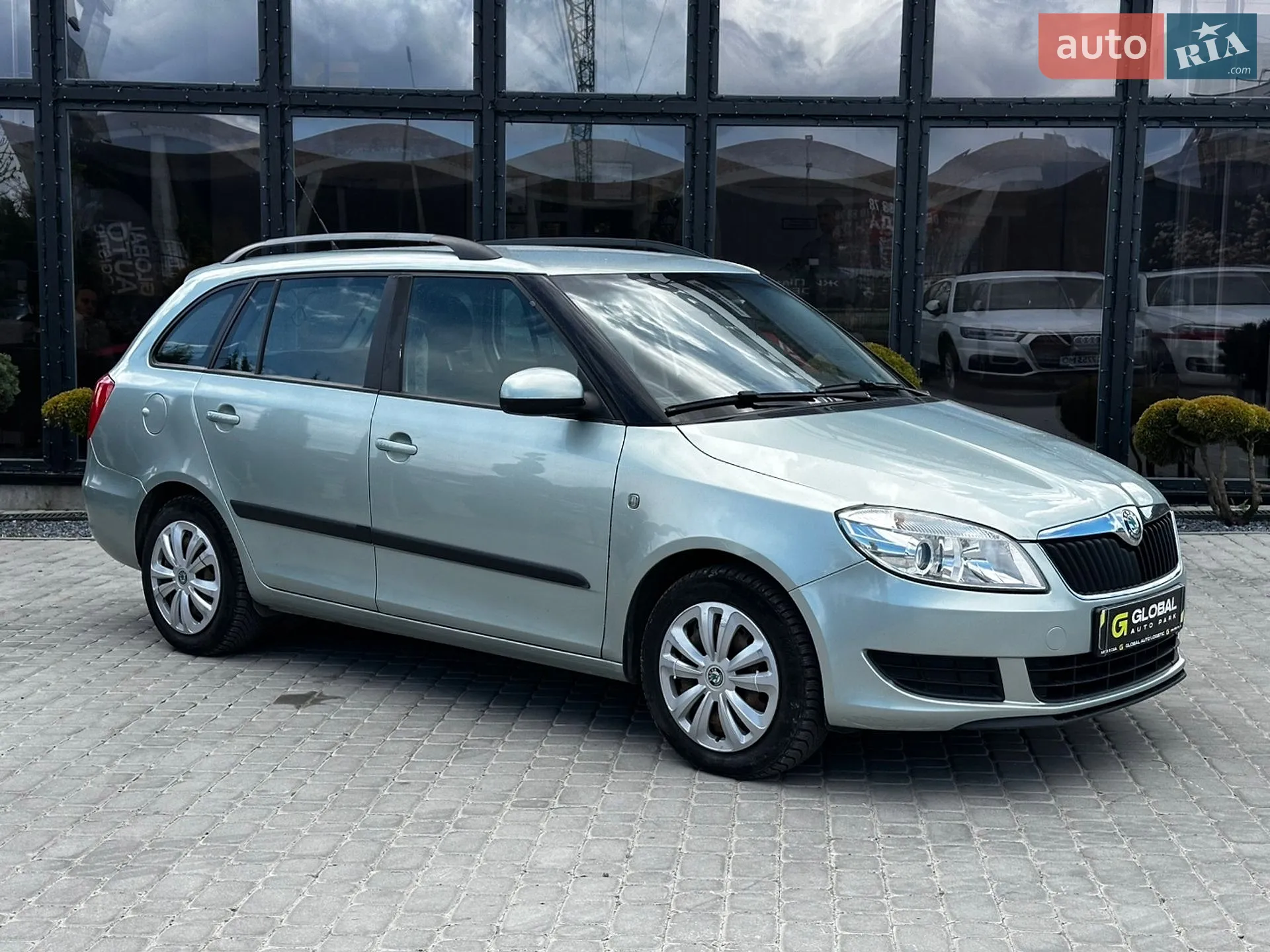 2010 Skoda Fabia - мініатюра 7