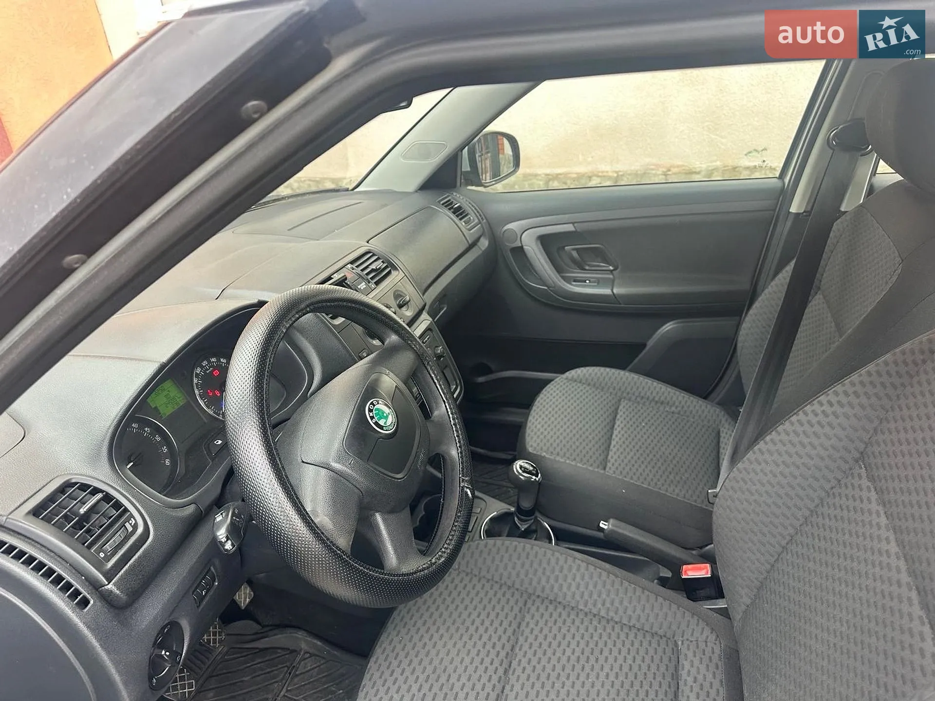 2011 Skoda Fabia - мініатюра 4