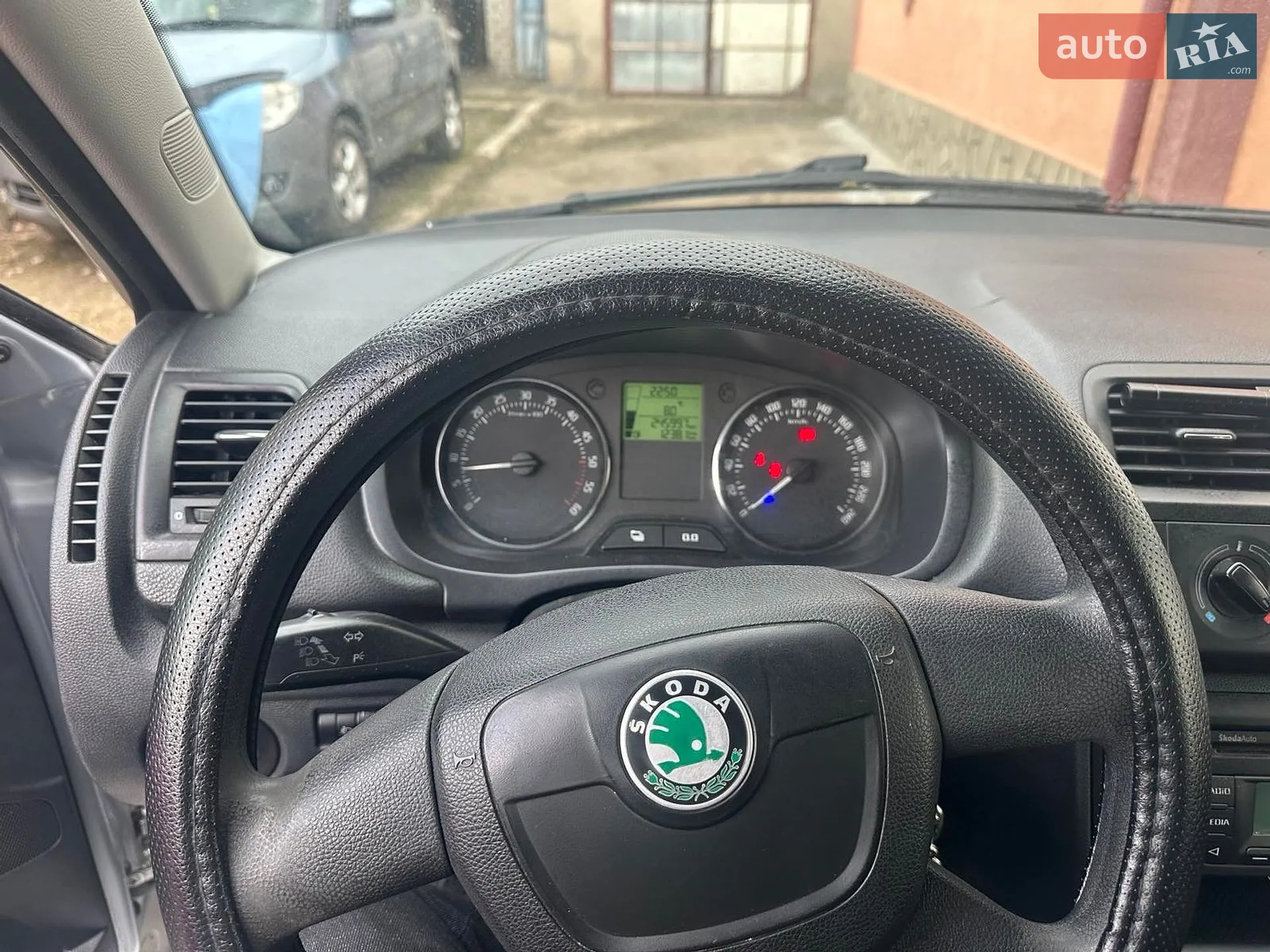 2011 Skoda Fabia - мініатюра 7