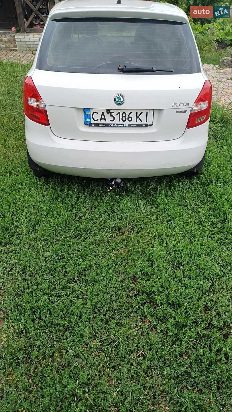 2011 Skoda Fabia - мініатюра 7