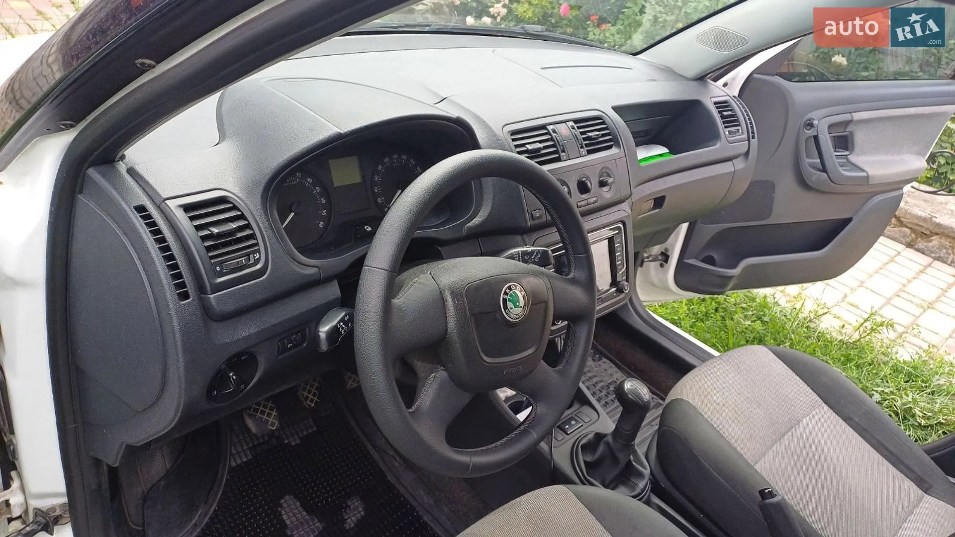 2011 Skoda Fabia - мініатюра 11
