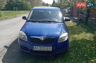 Хэтчбек Skoda Fabia 2010 в Ужгороде