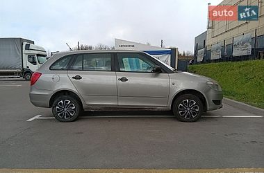 Универсал Skoda Fabia 2010 в Ровно