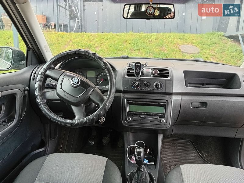 Универсал Skoda Fabia 2010 в Ровно
