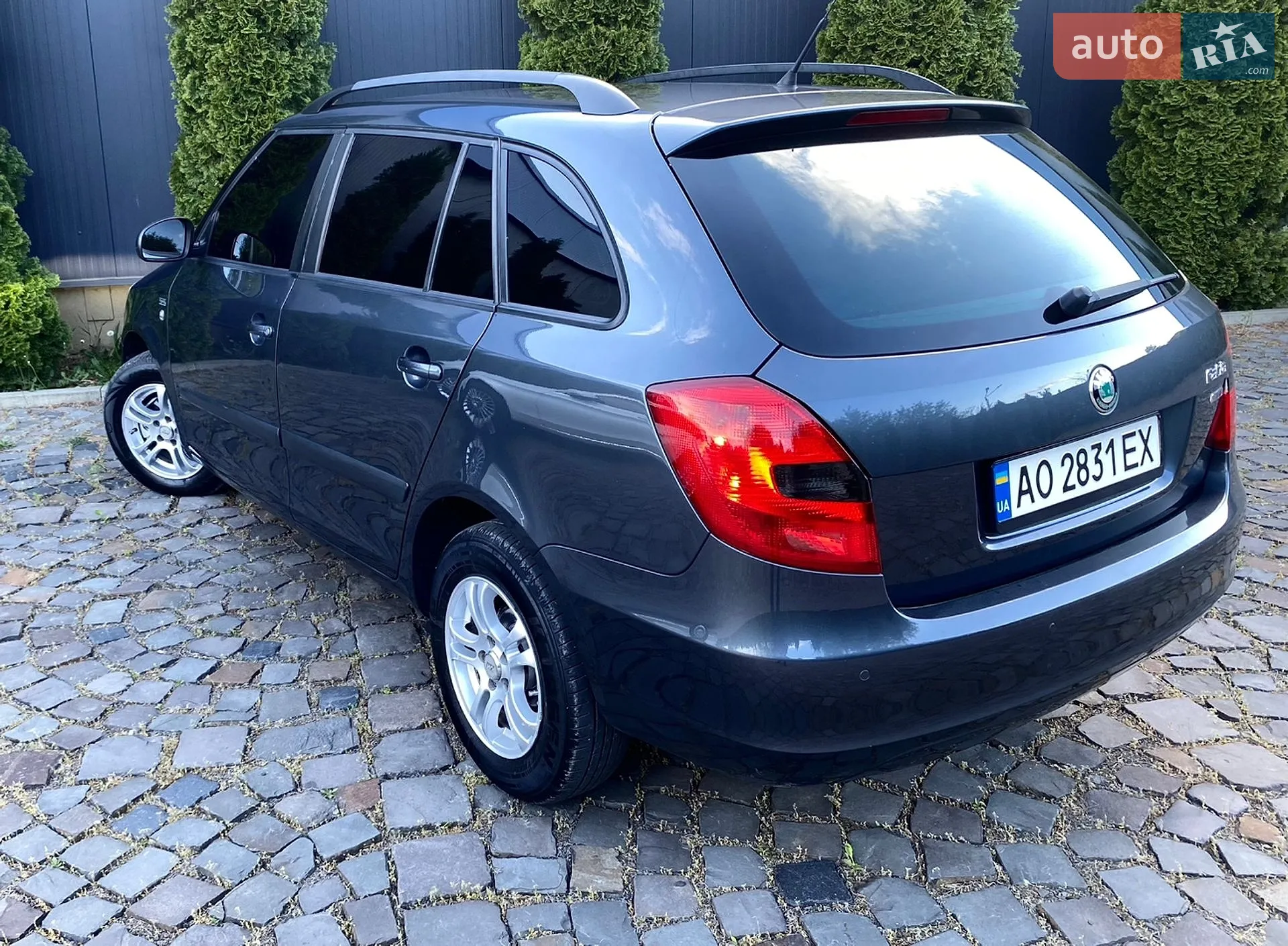 2011 Skoda Fabia - мініатюра 8