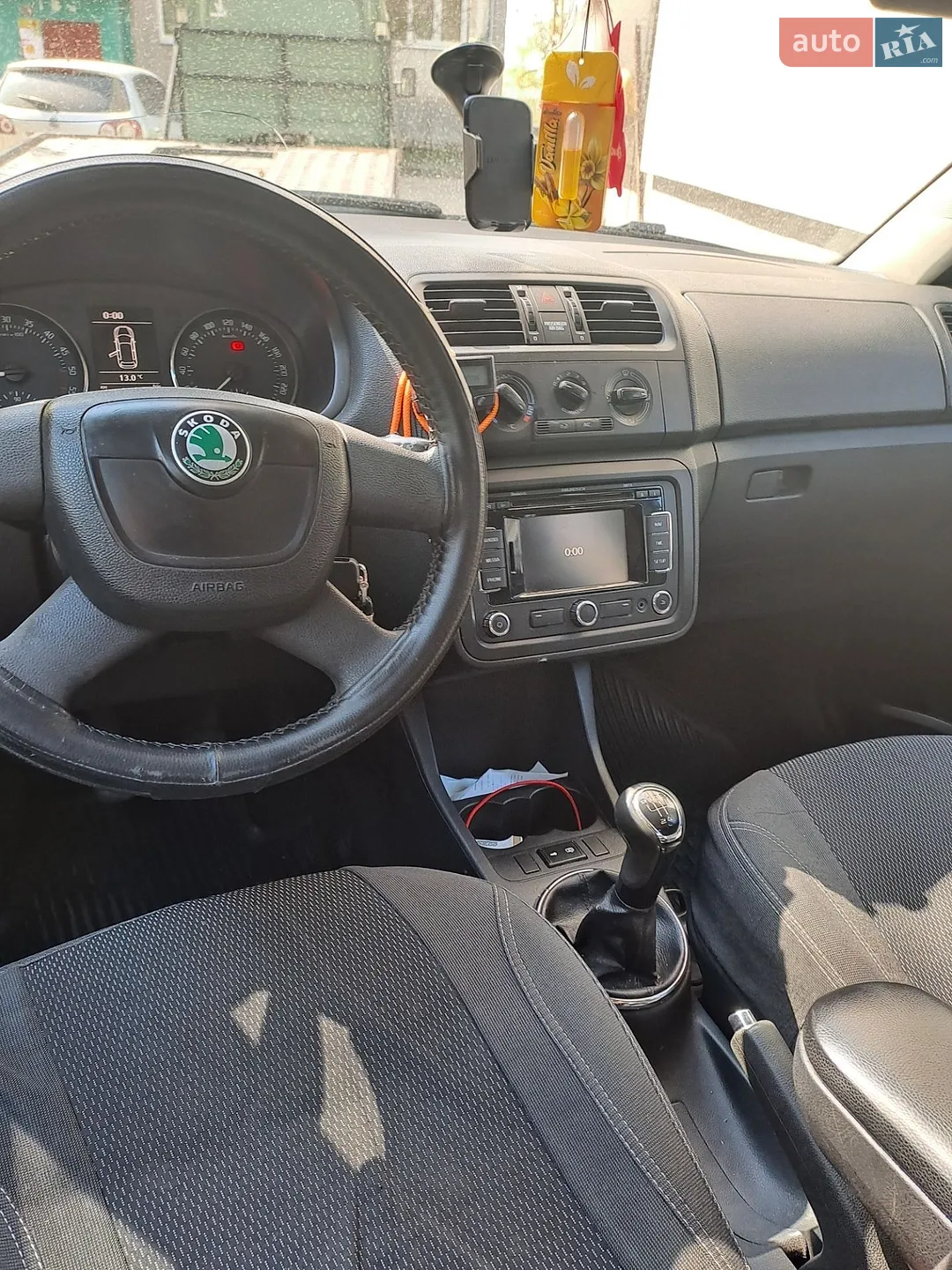 2010 Skoda Fabia - мініатюра 11