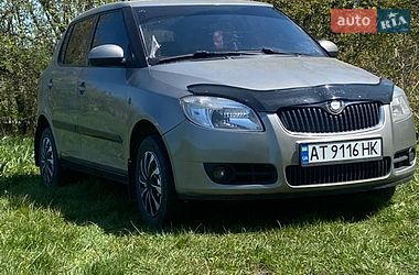 Хетчбек Skoda Fabia 2008 в Бурштині