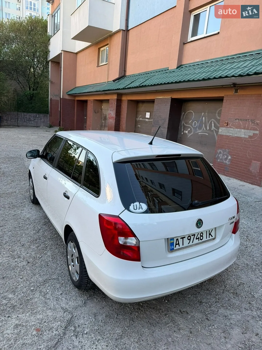 2011 Skoda Fabia - мініатюра 12