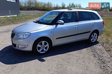 Универсал Skoda Fabia 2011 в Луцке