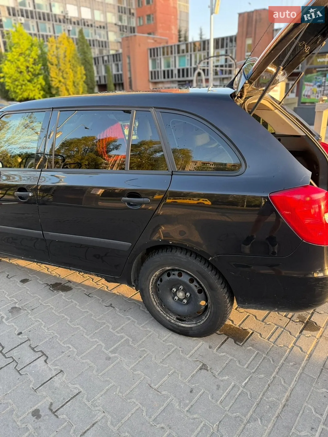 2012 Skoda Fabia - мініатюра 3