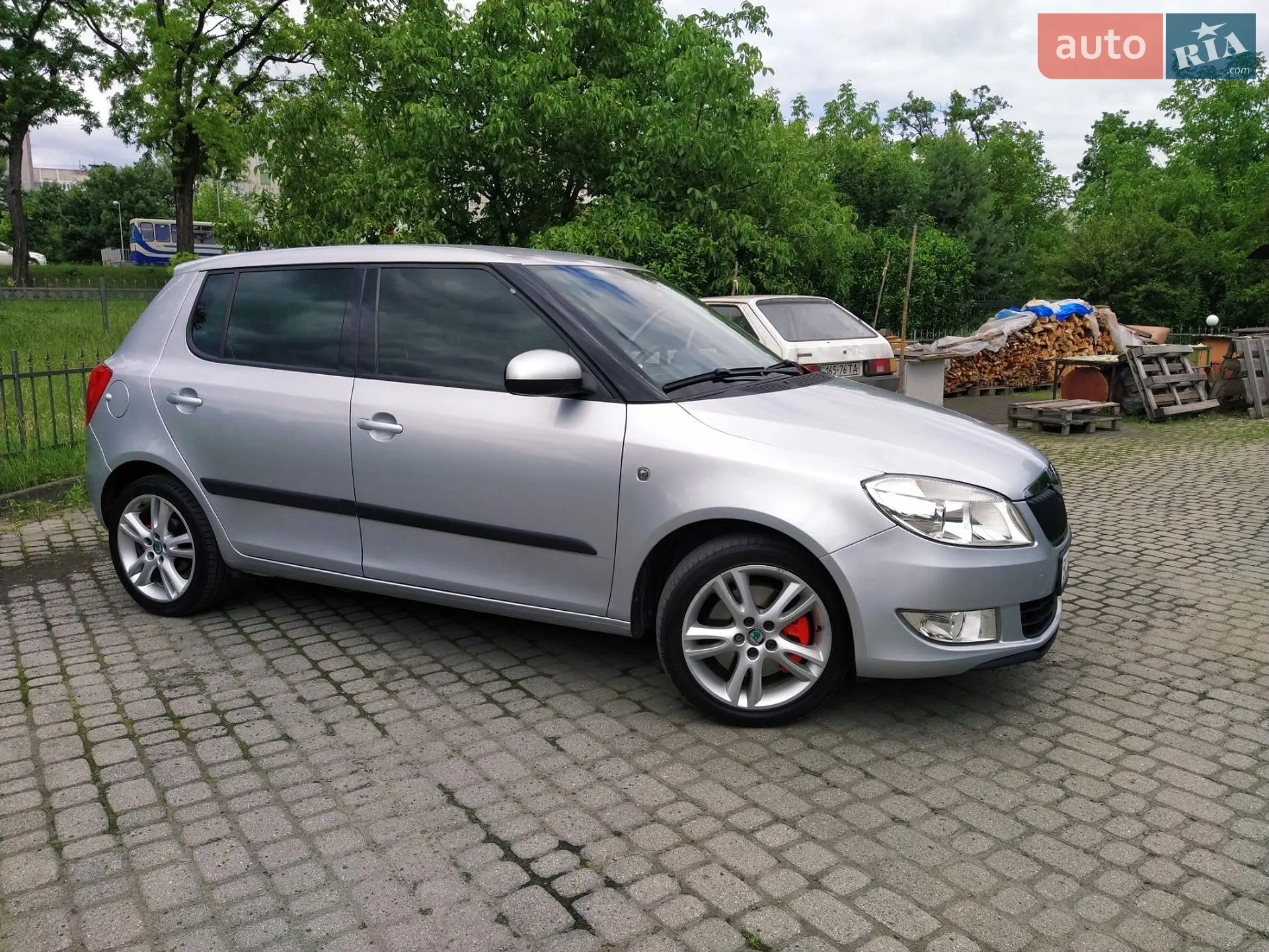 2010 Skoda Fabia - мініатюра 2