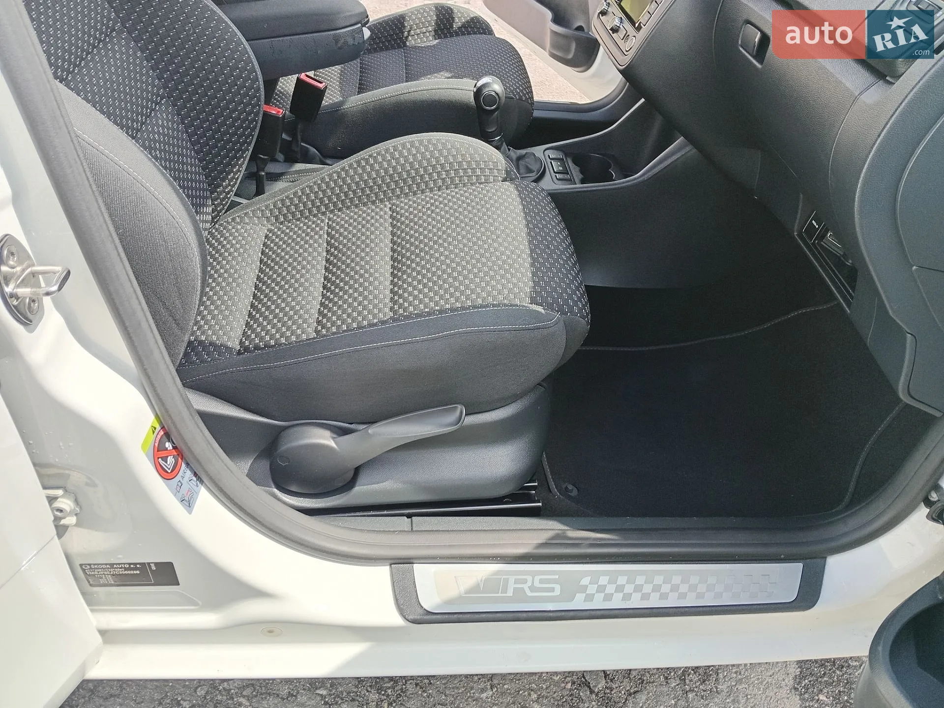 2011 Skoda Fabia - мініатюра 34