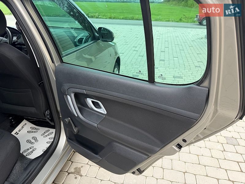 Хэтчбек Skoda Fabia 2008 в Виннице