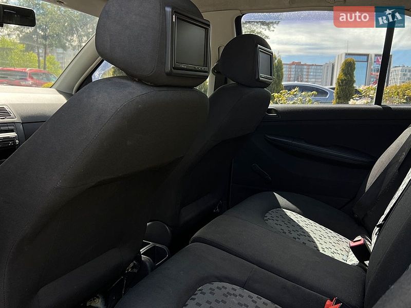 Хэтчбек Skoda Fabia 2007 в Львове