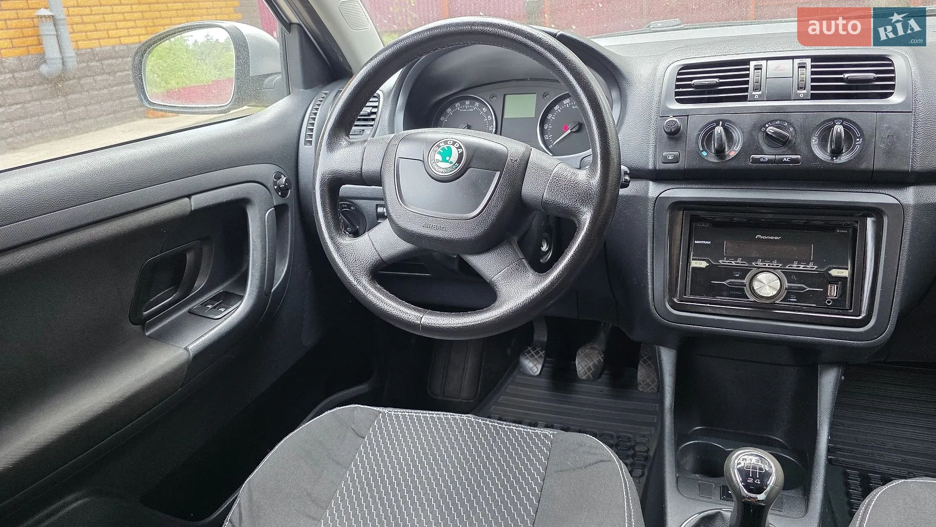 2011 Skoda Fabia - мініатюра 51