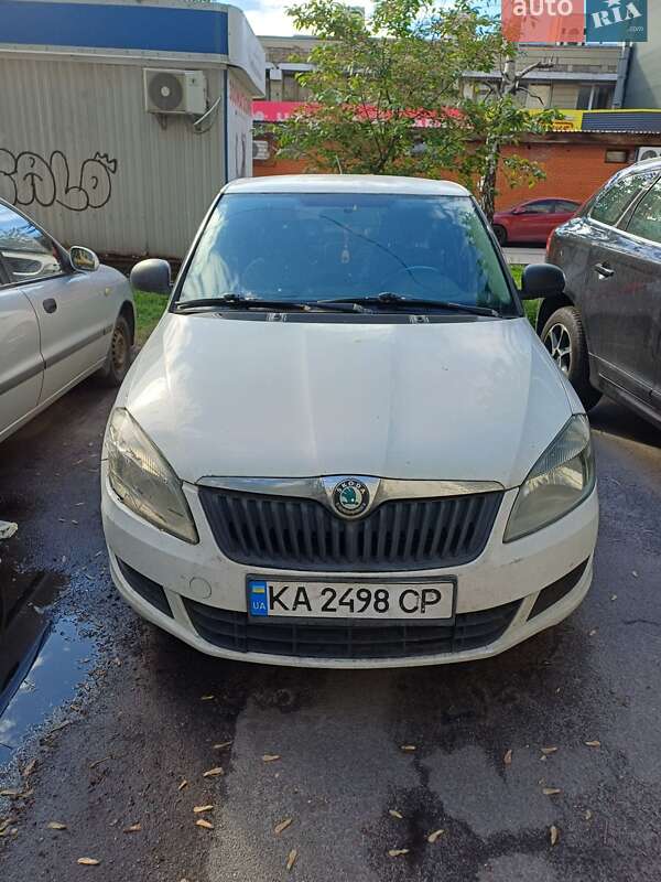 Хэтчбек Skoda Fabia 2012 в Киеве