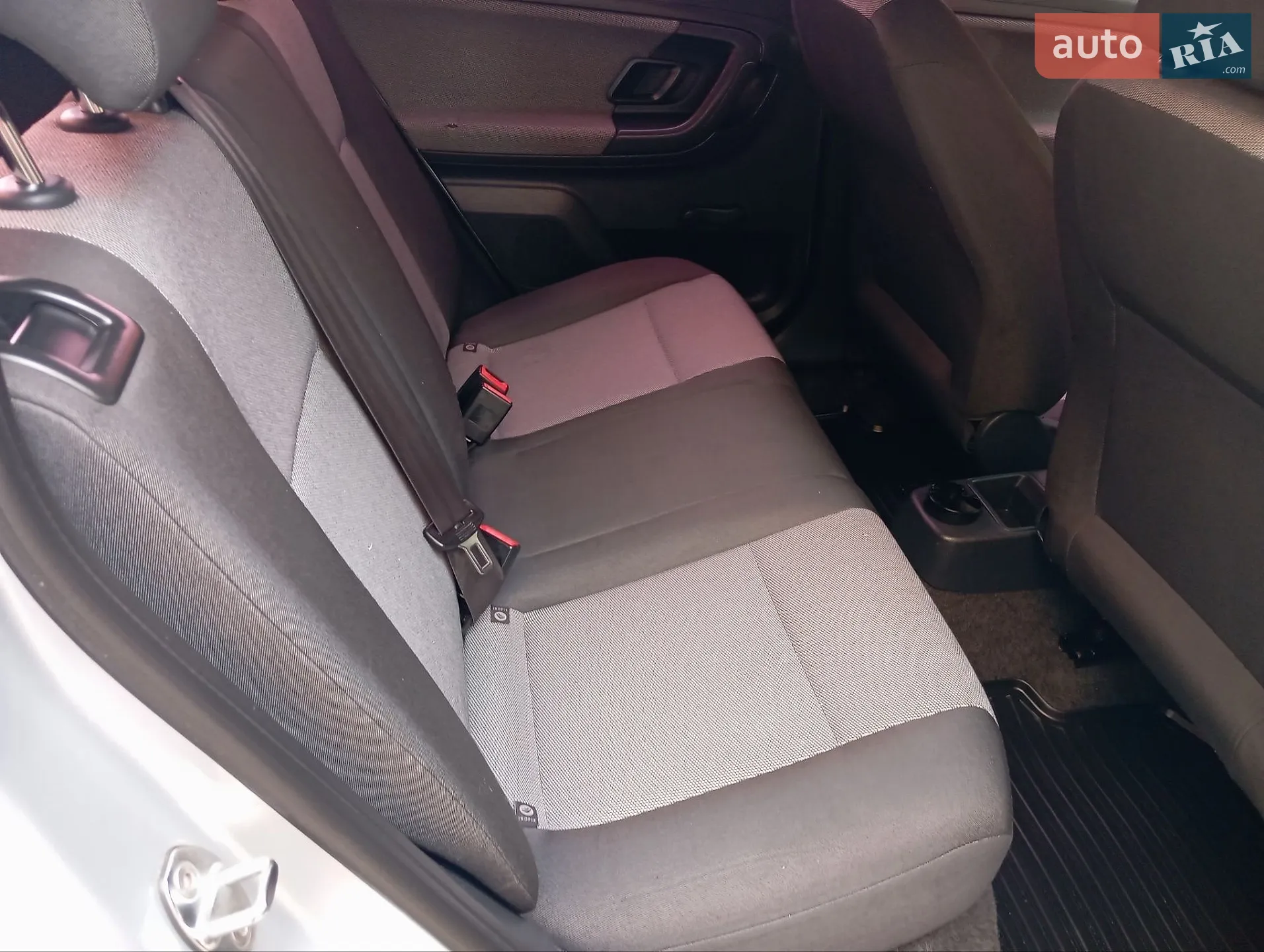 2012 Skoda Fabia - мініатюра 24