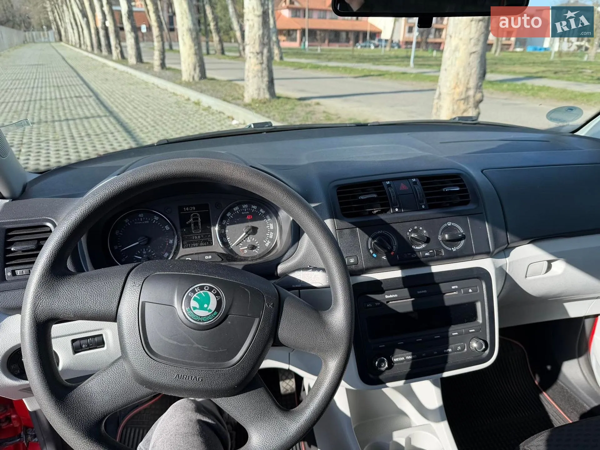 2010 Skoda Fabia - мініатюра 18