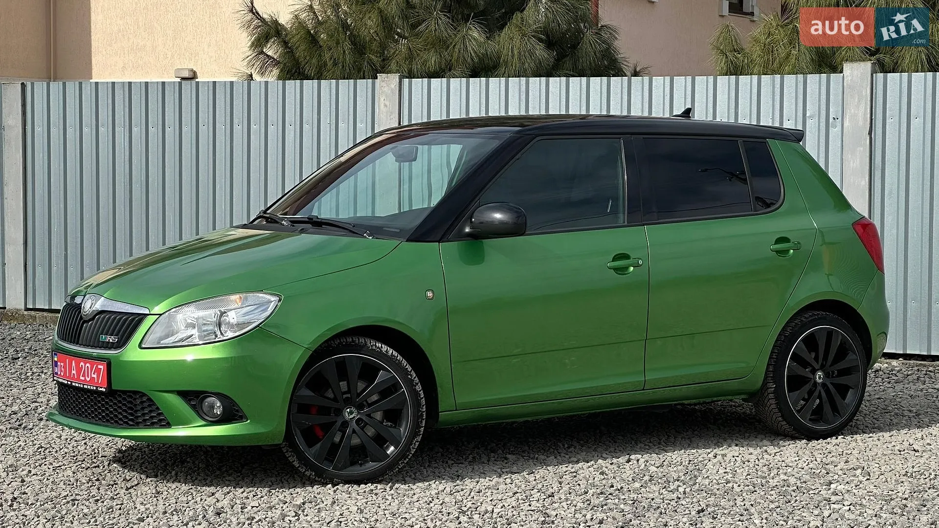 2010 Skoda Fabia - мініатюра 2