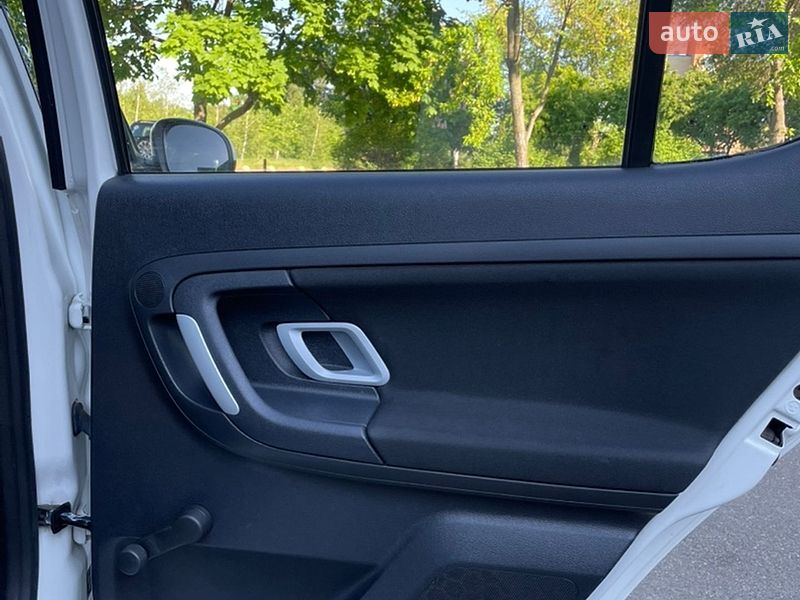 Хэтчбек Skoda Fabia 2009 в Киеве фото 14 Хэтчбек Skoda Fabia 2009 в Киеве
