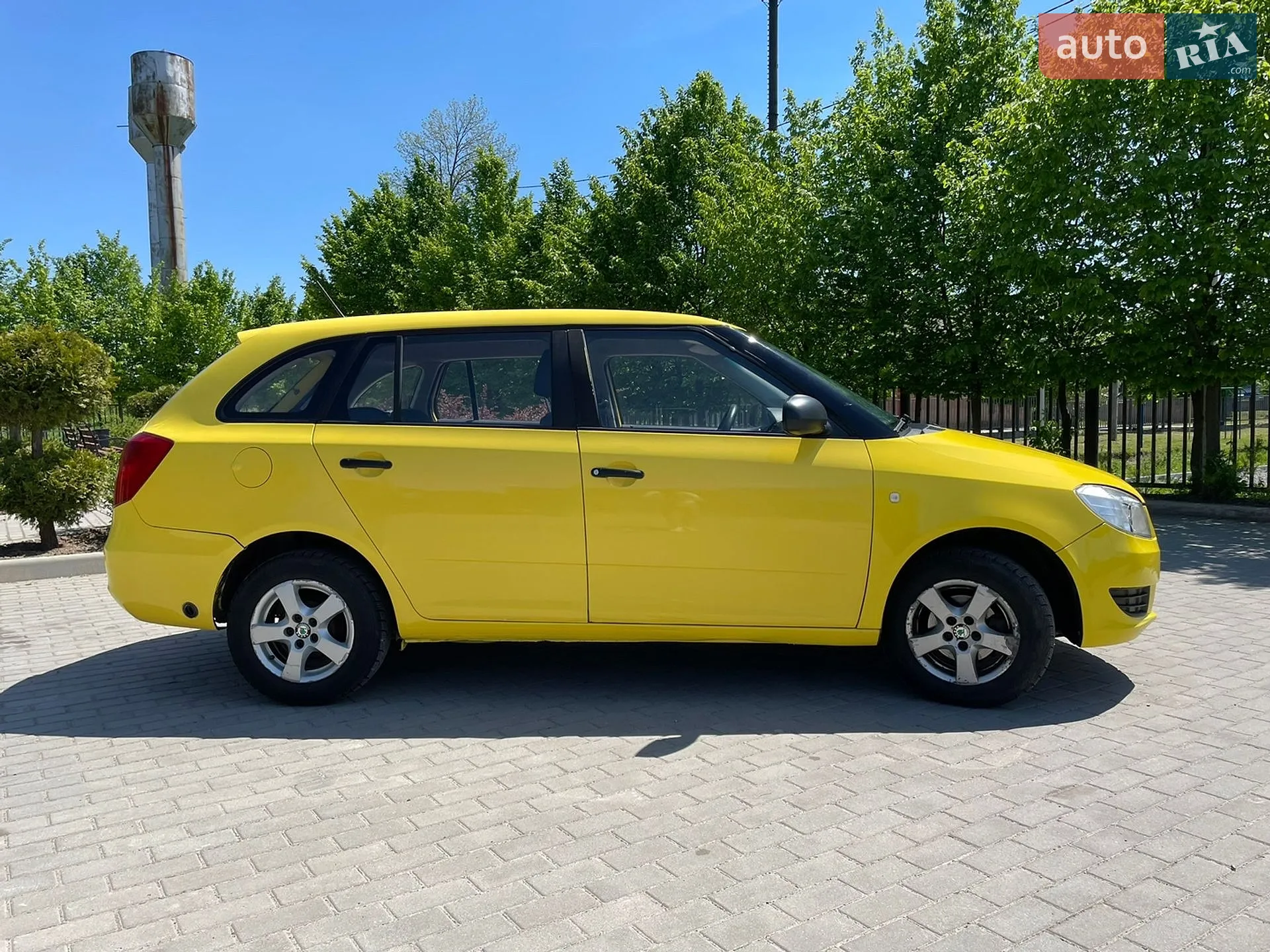 2011 Skoda Fabia - мініатюра 13