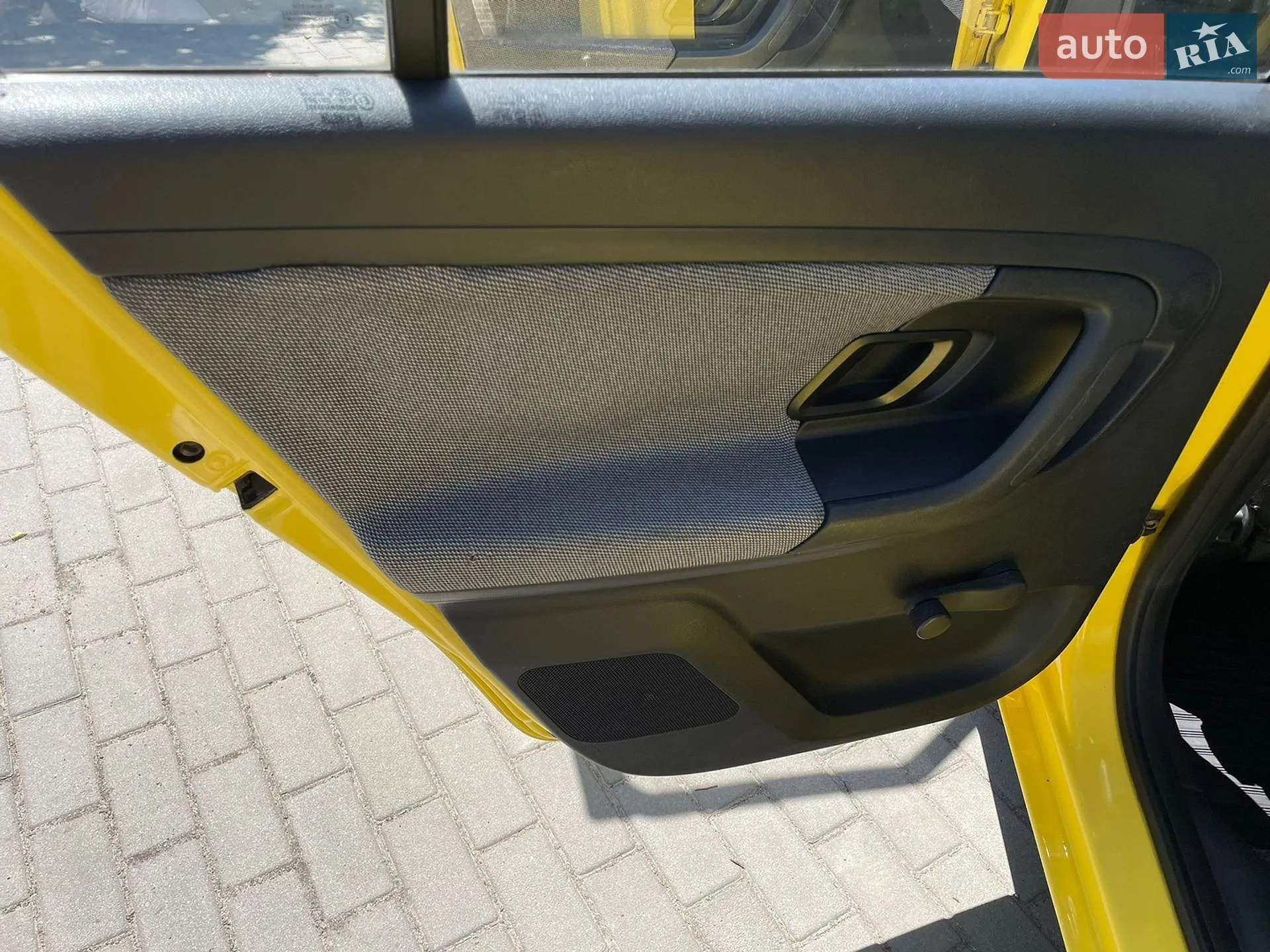2011 Skoda Fabia - мініатюра 18