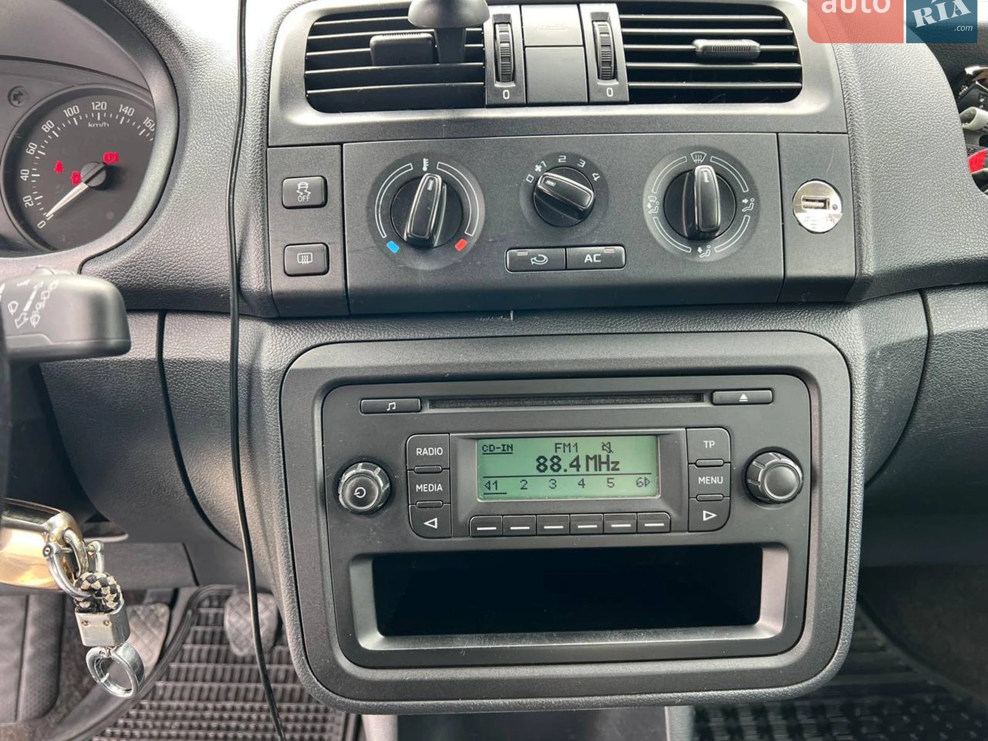 2014 Skoda Fabia - мініатюра 26