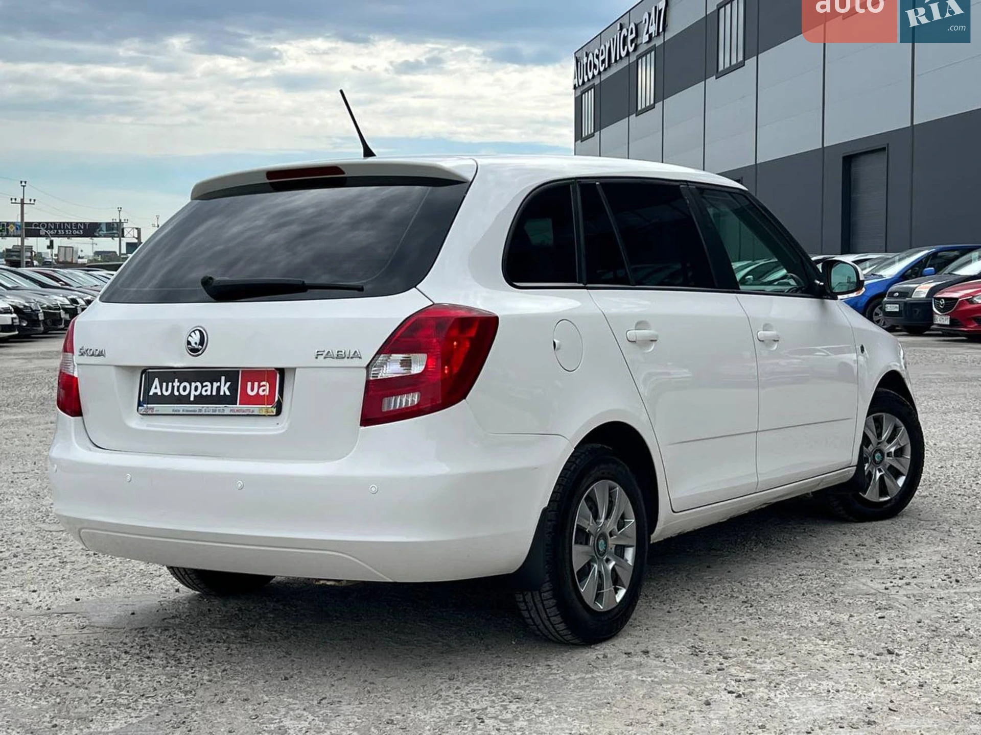 2014 Skoda Fabia - мініатюра 9