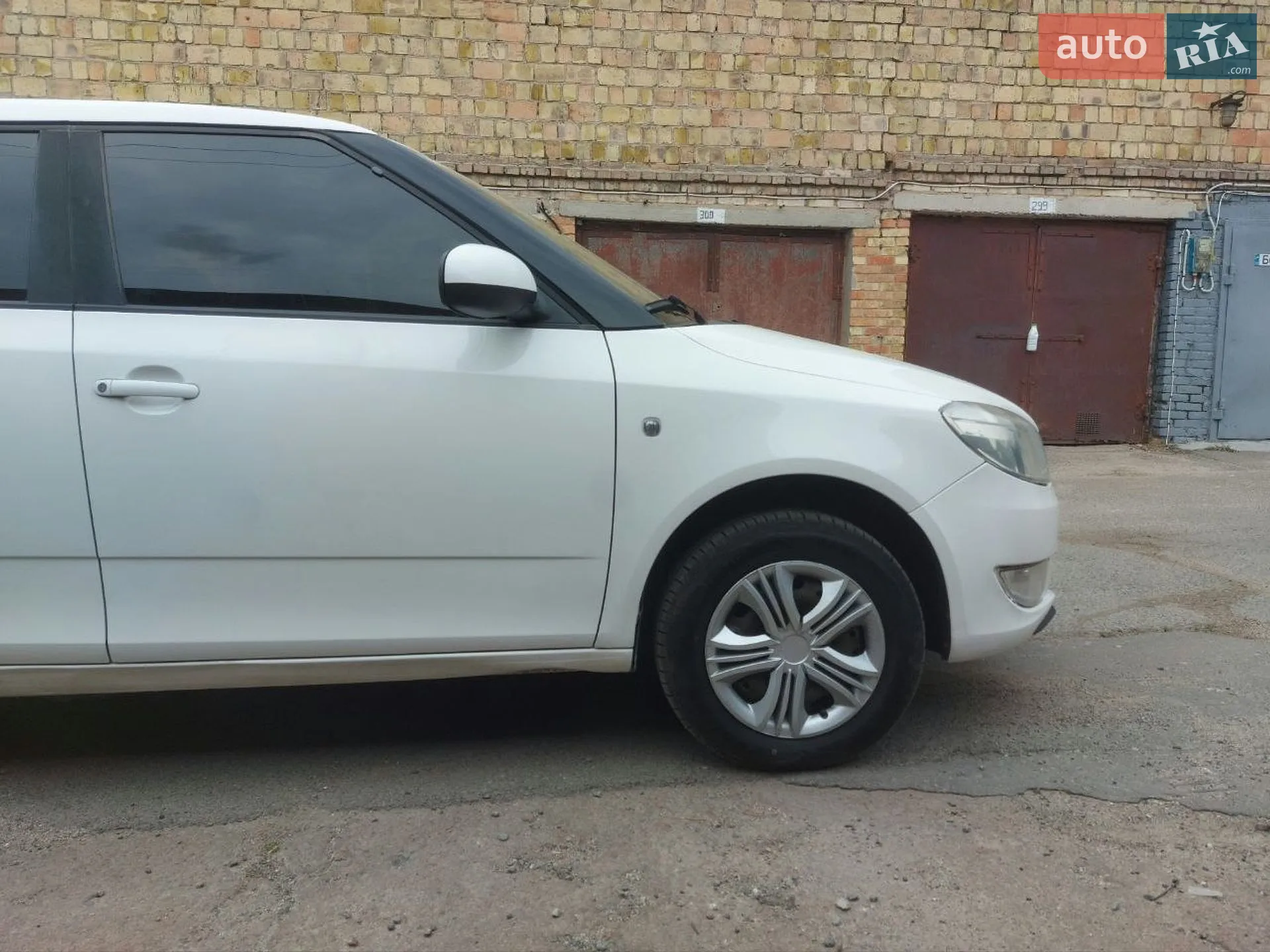 2012 Skoda Fabia - мініатюра 4