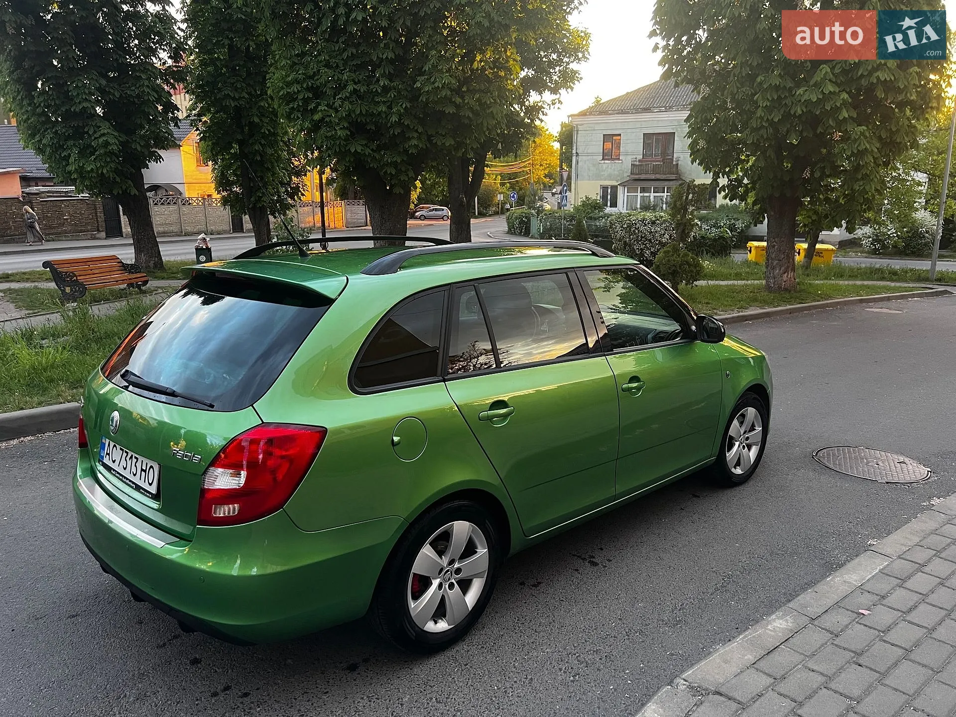2010 Skoda Fabia - мініатюра 3