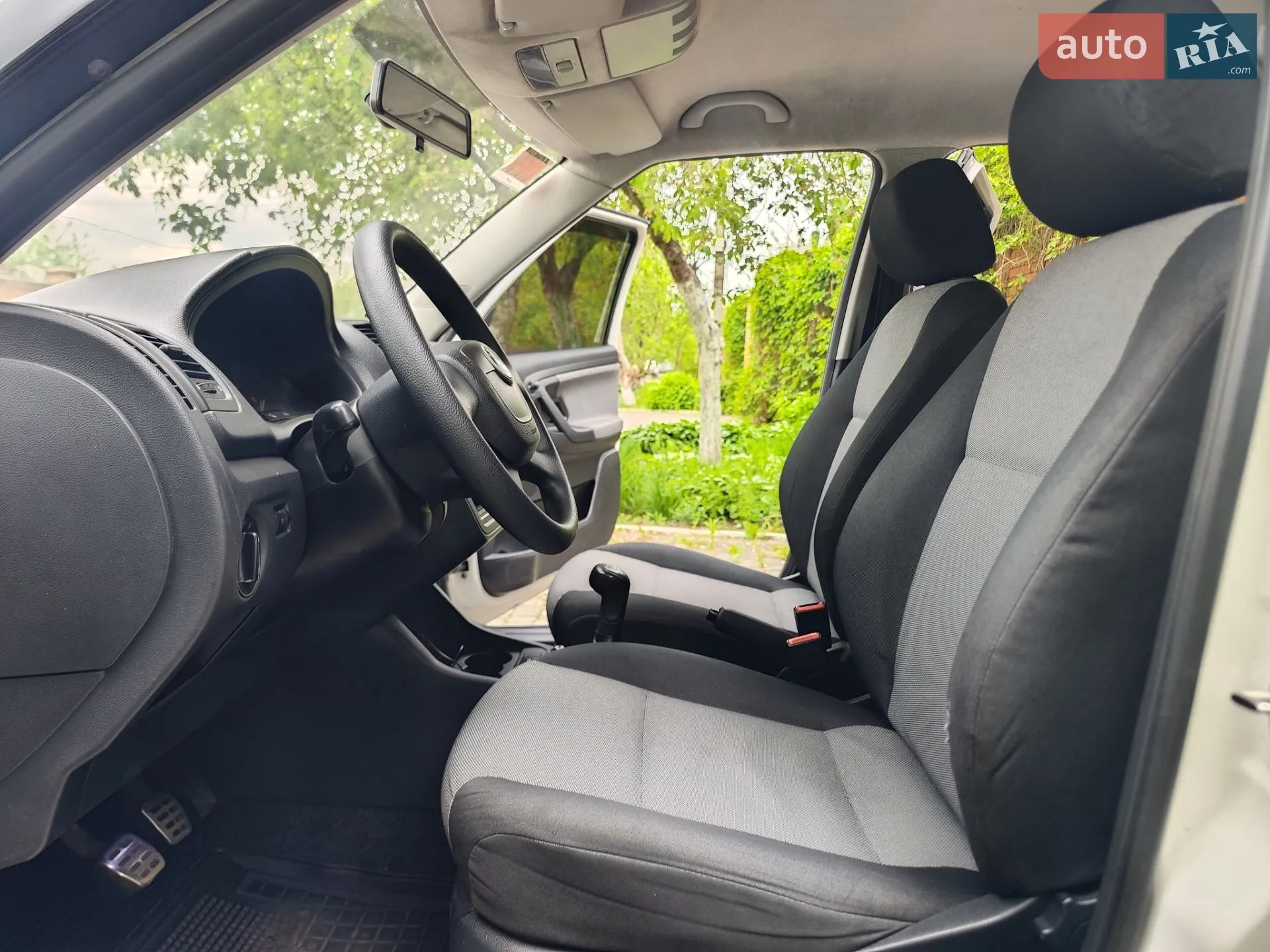 2011 Skoda Fabia - мініатюра 17