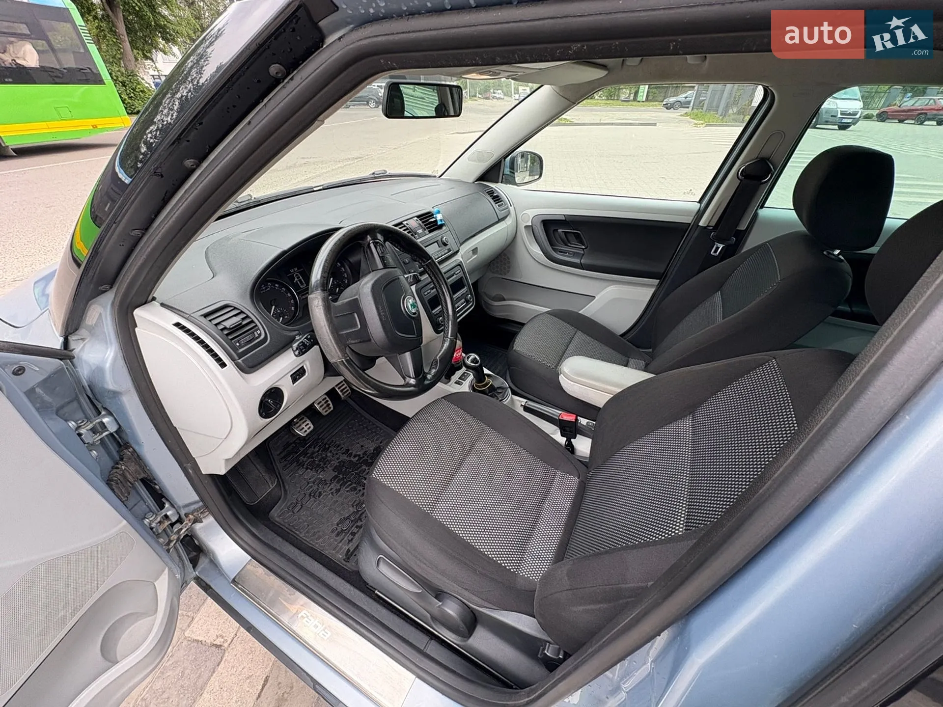 2010 Skoda Fabia - мініатюра 14