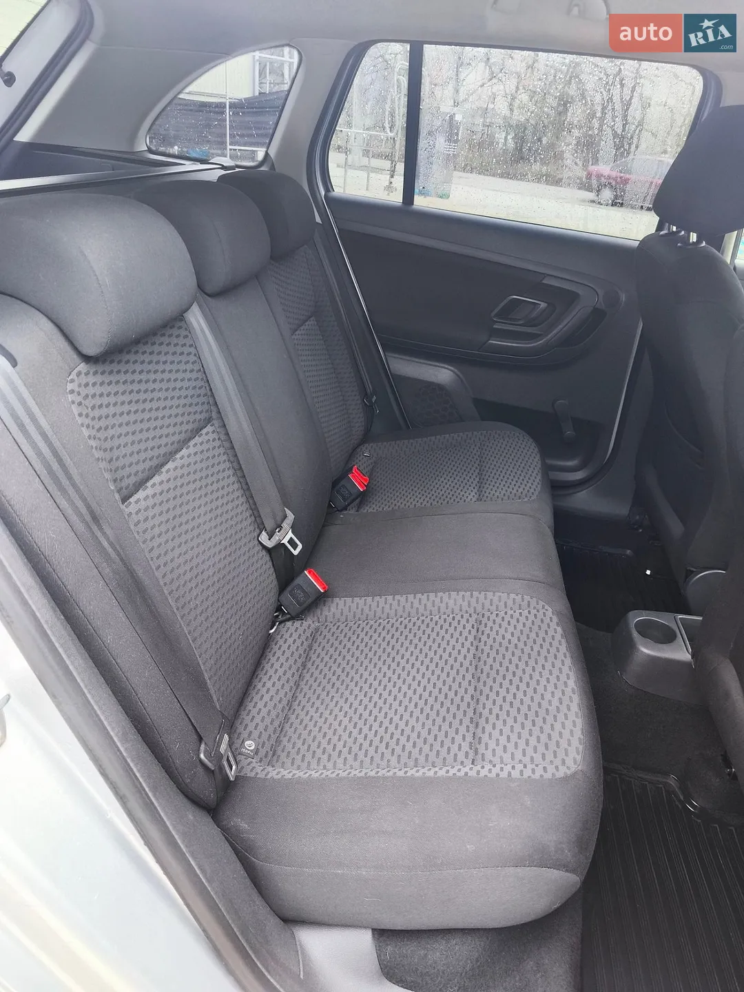 2014 Skoda Fabia - мініатюра 3