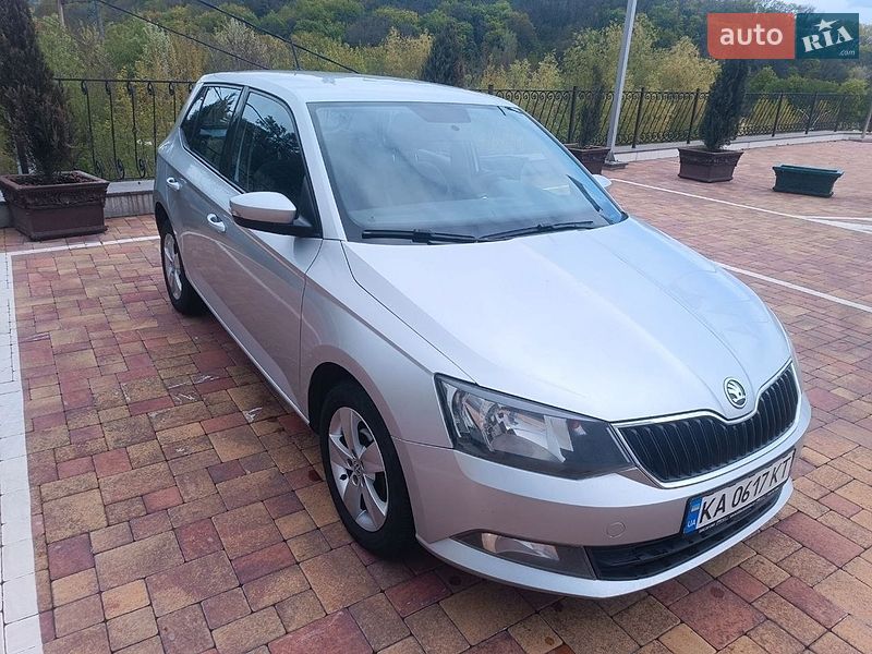 Хэтчбек Skoda Fabia 2017 в Киеве