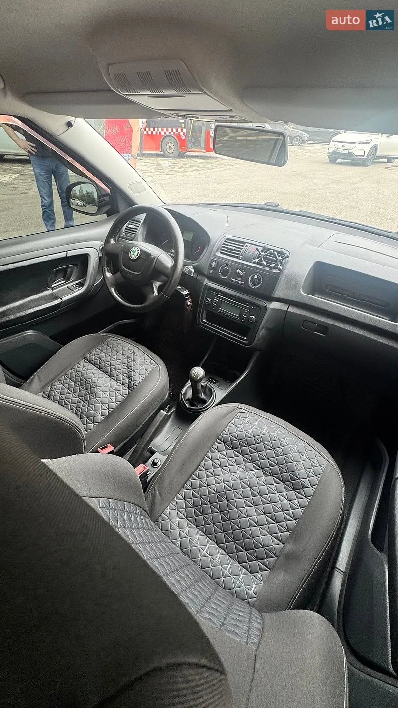 2012 Skoda Fabia - мініатюра 6