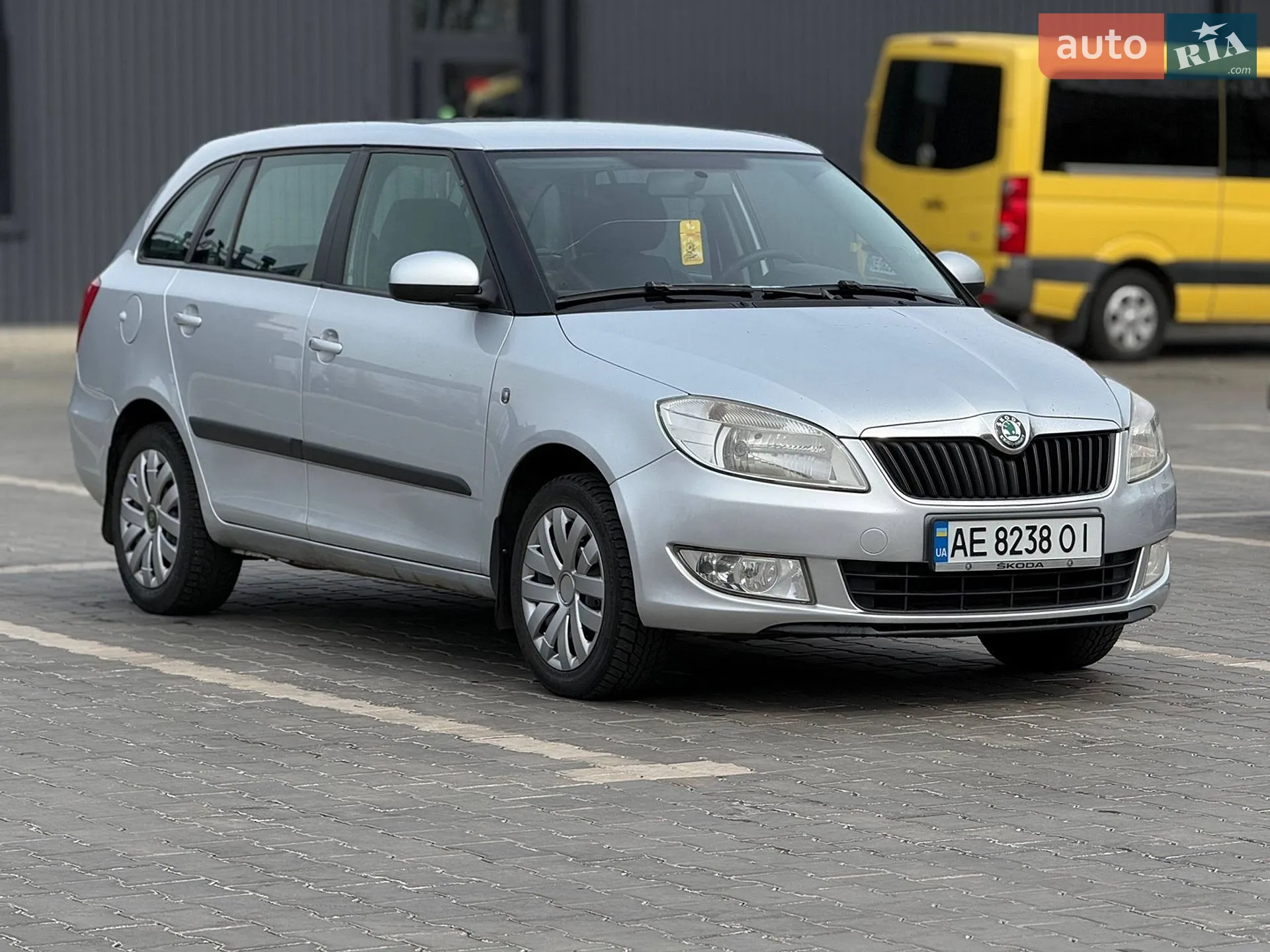 2011 Skoda Fabia - мініатюра 4