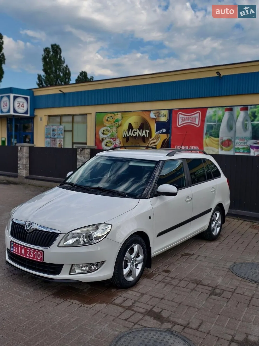 2011 Skoda Fabia - мініатюра 4