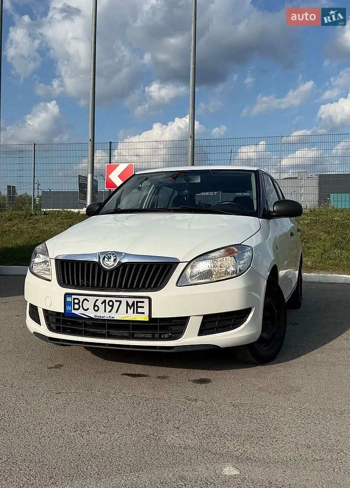 2010 Skoda Fabia - мініатюра 15