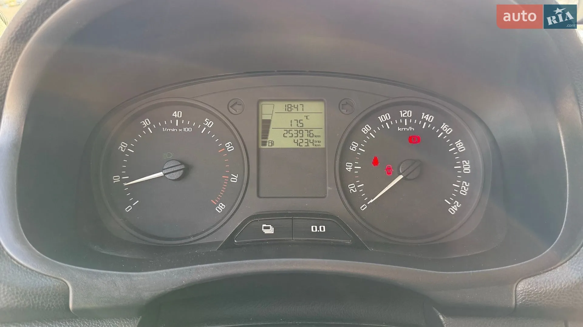 2010 Skoda Fabia - мініатюра 9