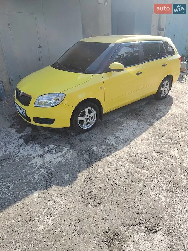 2010 Skoda Fabia - мініатюра 25