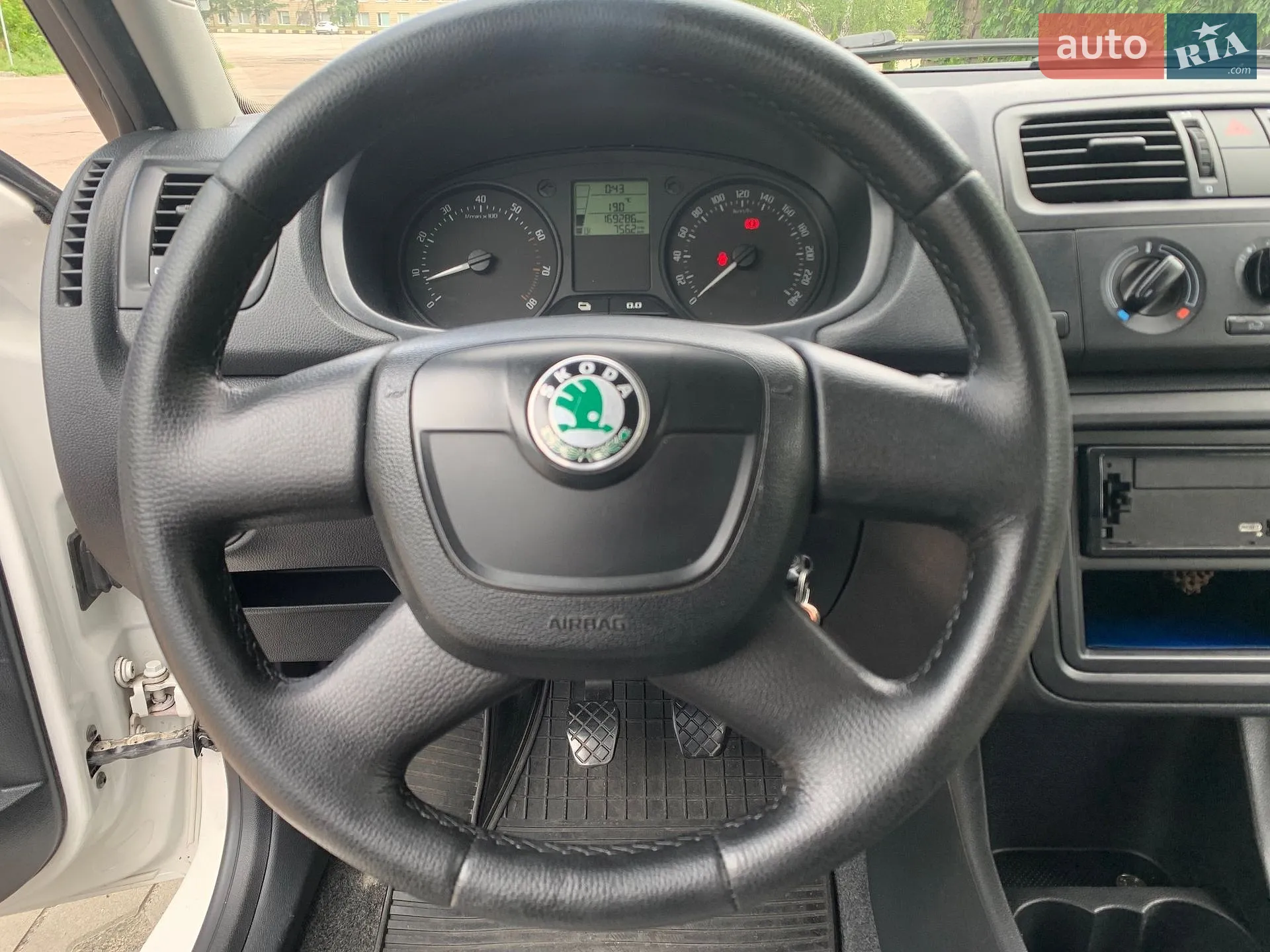 2011 Skoda Fabia - мініатюра 50