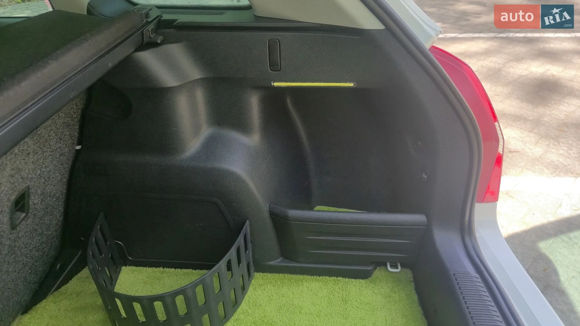 Skoda Fabia 2012 VIN TMBJJ25J6C3120063 фото оголошення 40 з 99